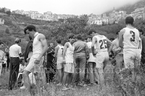 Michele Zarrillo a Pacentro, alla tradizionale Corsa degli Zingari