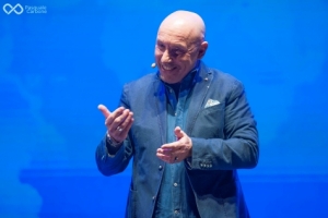 Maurizio Battista &ldquo;30 anni e non li dimostra&rdquo;, a Pescara.