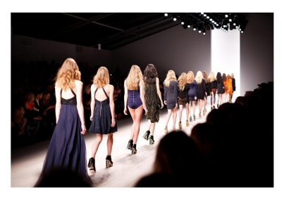 Moda, cosa c’è dietro le quinte delle carriere più richieste?