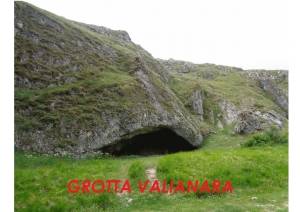 Castel monte AQ. La Grotta della strega Valianara